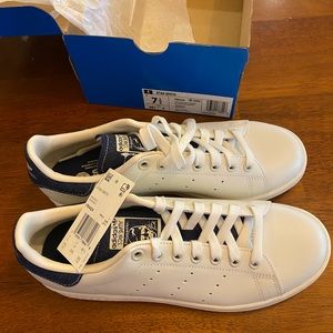 adidas Stan Smith FW4424  size: M 7.5 or W9 NWT